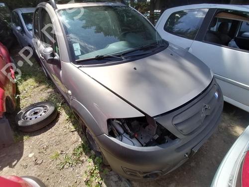 Used Fuse box CITROËN C3 I (FC_, FN_) 1.4 16V (88 hp) 25657567
