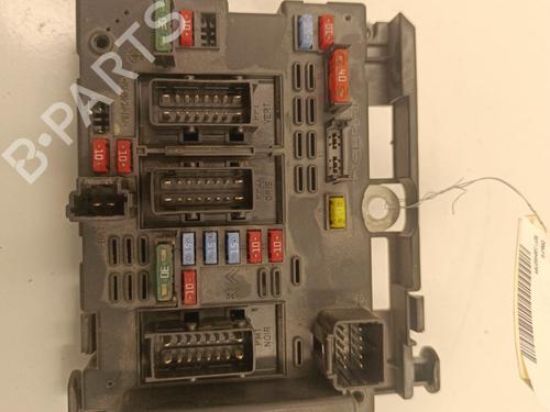 Used Fuse box PEUGEOT 206 Hatchback (2A/C) 1.4 i (75 hp) 25657992