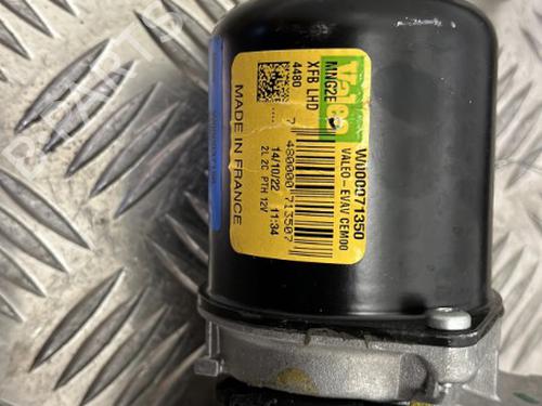 Viskermotor vindrute RENAULT MEGANE IV Hatchback (B9A/M/N_) 1.5 Blue dCi 115 (B9A6) | BP25660325M29 