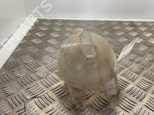 Used Expansion tank CITROËN C3 / C3 ORIGIN III (SX) 1.2 PureTech 82 (83 hp) 25657111