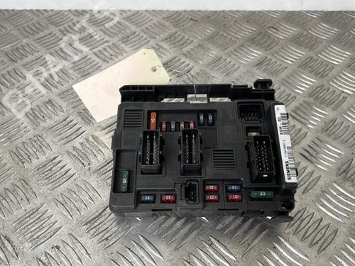 Used Fuse box Fuse box CITROËN XSARA PICASSO (N68) 2.0 HDi (90 hp) 25660264 25660264