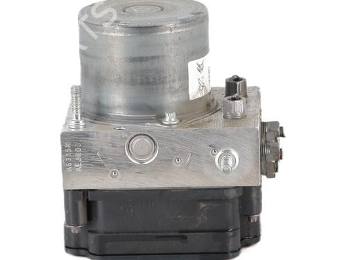 Used ABS pump PEUGEOT 3008 II SUV (MC_, MR_, MJ_, M4_) 1.2 THP/ PureTech 130 (MRHNSM, MRHNSU, MRHNSJ, MRHNYW,... (131 hp) 30793205