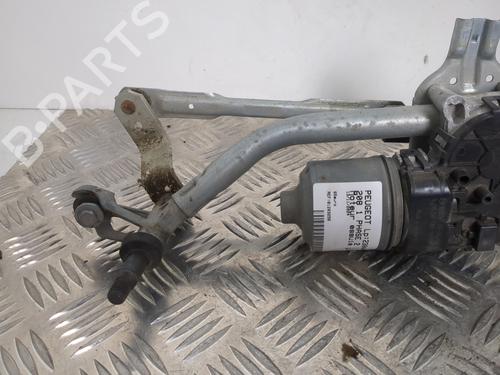 Front wiper motor PEUGEOT 208 I (CA_, CC_) 1.2 VTI 82 | BP25660730M29 