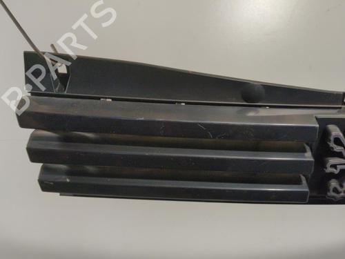 Used Grille Grille 25657402 25657402