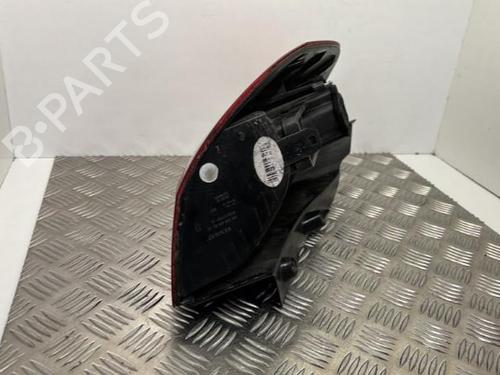 Used Right taillight RENAULT SCÉNIC II (JM0/1_) 1.9 dCi (JM0G, JM12, JM1G, JM2C) (120 hp) 25660674