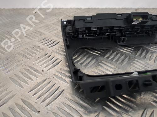 Used Warning switch Warning switch RENAULT CLIO V (B7_) 1.5 Blue dCi 85 (B7AG) (86 hp) 25656551 25656551