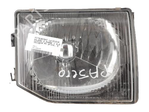 Used Right headlight MITSUBISHI PAJERO II (V3_W, V2_W, V4_W, V5_W) 2.5 TD 4WD (V24W) (99 hp) 32194493