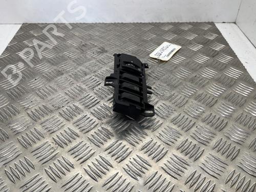 Headlight switch RENAULT TWINGO III (BCM_, BCA_) 0.9 TCe 90 (BCM9, BCM2) | BP25656874I24 