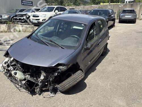 Brugte RENAULT CLIO III (BR0/1, CR0/1) 1.2 16V (BR02, BR0J, BR11, CR02, CR0J, CR11) (75 hp) 4410654