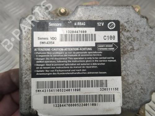 Used ECU airbags VW BORA Variant (1J6) 1.9 TDI (101 hp) 25660789