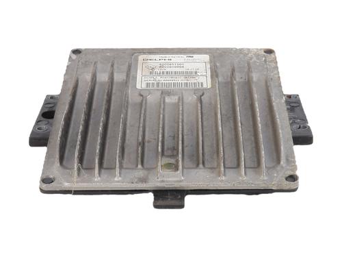 engine-control-unit-ecu-renault-modus-grand-modus-fjp0_-2004-38763232 main image