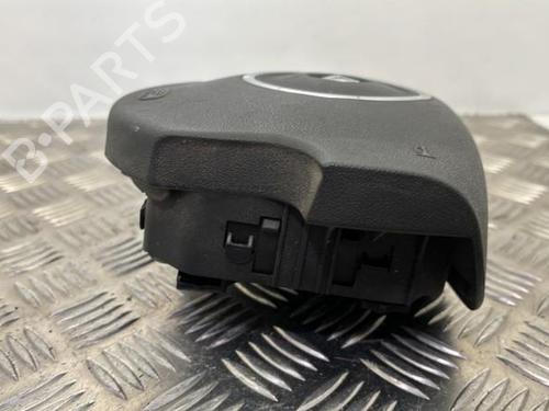 Used Driver airbag RENAULT SCÉNIC II (JM0/1_) 1.5 dCi (JM1E, JM16) (106 hp) 25657151