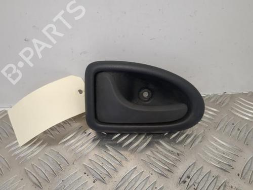 Venstre foran invendig håndtak RENAULT CLIO II (BB_, CB_) 1.2 16V (BB05, BB0W, BB11, BB27, BB2T, BB2U, BB2V, CB05,... (75 hp) 25658634