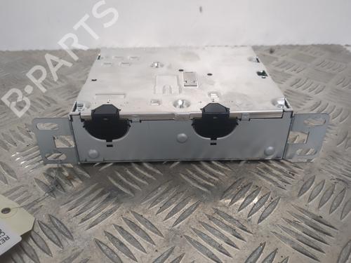 Used Radio RENAULT CLIO V (B7_) 1.5 Blue dCi 85 (B7AG) (86 hp) 25654950