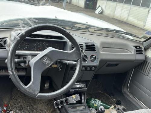 Left mirror PEUGEOT 205 II (20A/C) 1.7 Diesel | BP25660083C26 