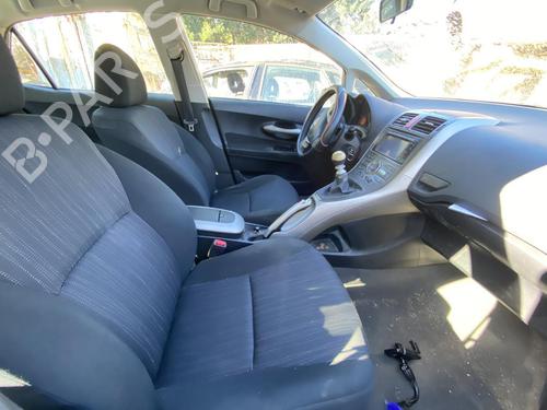 Venstre foran lås TOYOTA AURIS (_E15_) 2.0 D-4D (ADE150_, ADE150R) (126 hp) 25937523