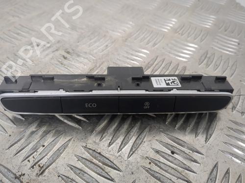 Used Switch RENAULT MEGANE IV Hatchback (B9A/M/N_) 1.5 dCi 110 (B9A3) (110 hp) 25659829