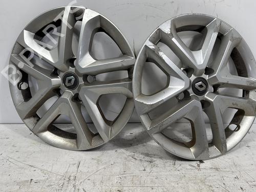 altro-renault-megane-iv-hatchback-b9amn_-2015-32068366 main image