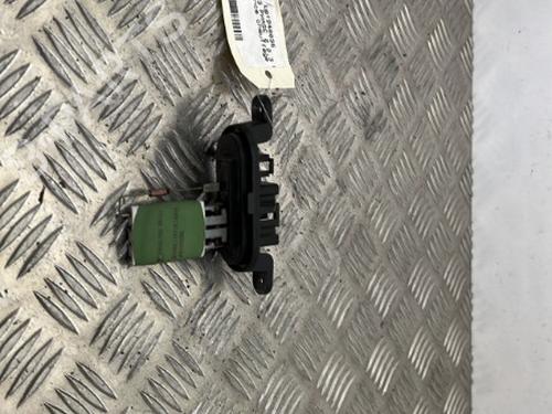 Used Heater resistor RENAULT MASTER III Van (FV) 2.3 dCi 145 FWD (FV0E, FV0F, FV0H, FV02, FV0M, FV0S,... (146 hp) 25658600