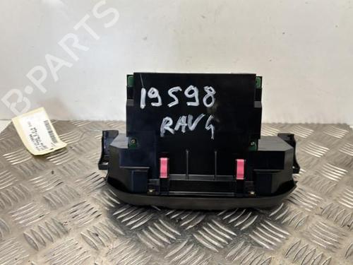 Airco bedieningspaneel TOYOTA RAV 4 II (_A2_) 2.0 D 4WD (CLA20_, CLA21_, CLA20R, CLA21R) (116 hp) 25657024