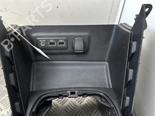 Armrest / Center console RENAULT MEGANE IV Hatchback (B9A/M/N_) 1.5 Blue dCi 115 (B9A6) | BP25658501I20  - Image 6
