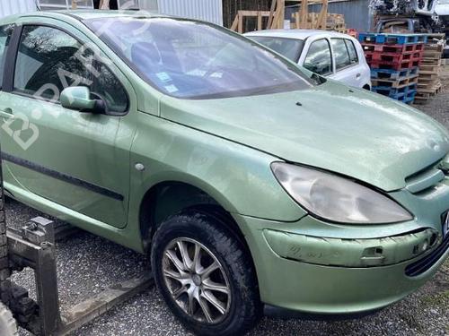 Fuse box PEUGEOT 307 (3A/C) 2.0 HDi 110 | BP25656764E1 