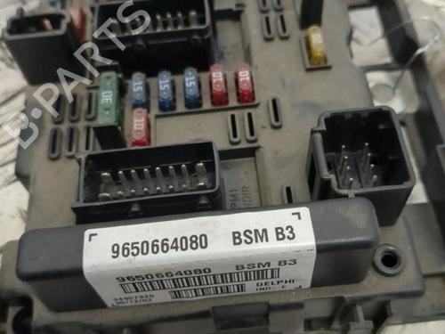 Fuse box PEUGEOT 307 (3A/C) 2.0 HDi 110 | BP25658918E1