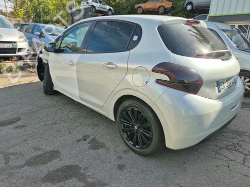 Radio PEUGEOT 208 I (CA_, CC_) 1.2 VTI 82 | BP28218167E6 