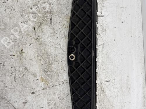 Used Rear bumper bracket Rear bumper bracket PEUGEOT 308 II (LB_, LP_, LW_, LH_, L3_) 1.6 THP 125 (125 hp) 31359682 31359682