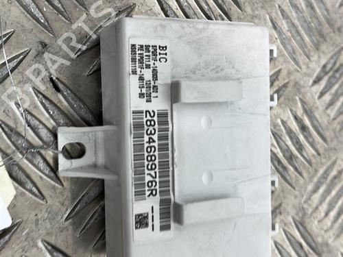 Used Switch RENAULT CLIO IV (BH_) 0.9 TCe 90 (BHNF, BHMA, BHMH, BHJK, BHJR) (90 hp) 25658304