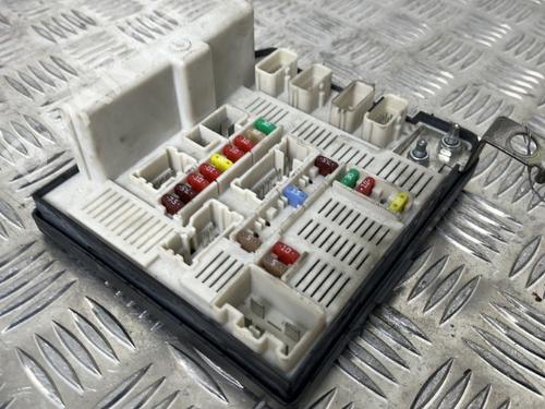 Used Fuse box RENAULT KANGOO / GRAND KANGOO II (KW0/1_) 1.5 dCi 90 (KW05, KW08, KW0G, KW11) (90 hp) 25656758