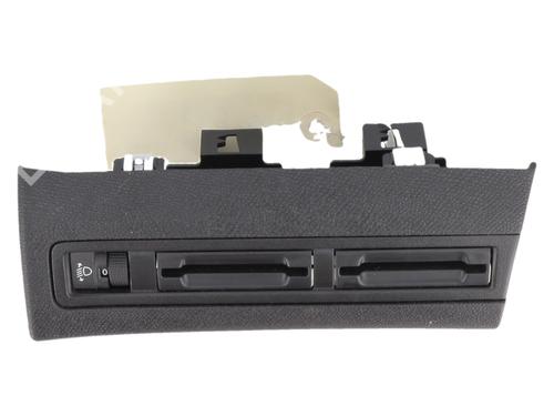 Used Headlight switch Headlight switch PEUGEOT 5008 II (MC_, MJ_, MR_, M4_) 1.2 THP (MRHNYH, MRHNYW, MRHNSJ, MRHNSU, MRHNSM) (131 hp) 34216486 34216486