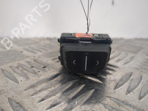 Used Right front window switch DACIA SANDERO II 1.2 (75 hp) 25655036