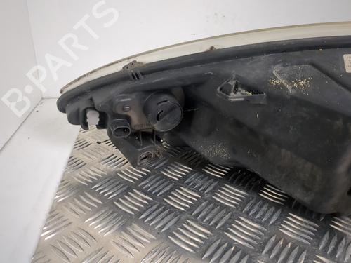 Used Right headlight Right headlight PEUGEOT 1007 (KM_) 1.4 (75 hp) 25656477 25656477