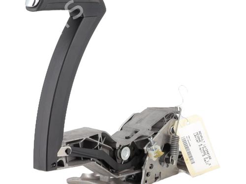 Frein à main RENAULT MEGANE IV Hatchback (B9A/M/N_) 1.5 Blue dCi 115 (B9A6) (116 hp) 25660333