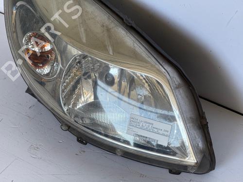 right-headlight-dacia-sandero-2008-38678565 main image