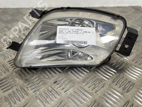 Right front fog light PEUGEOT 308 SW I (4E_, 4H_) 1.6 HDi | BP25660186C31 