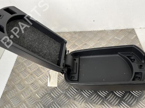 Used Armrest / Center console Armrest / Center console TOYOTA RAV 4 III (_A3_) 2.2 D 4WD (ALA30_, ALA30R) (150 hp) 25657584 25657584