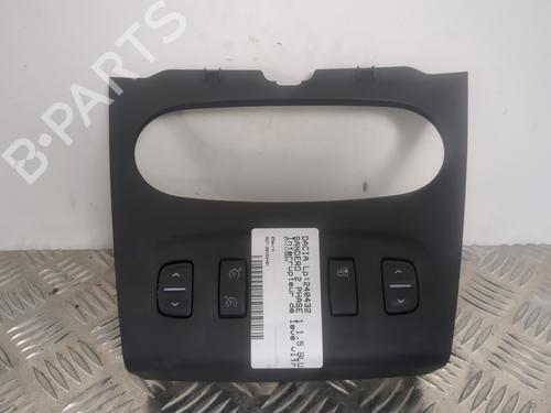Used Left front window switch DACIA SANDERO II 1.5 dCi (90 hp) 25659891