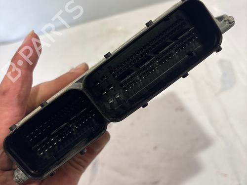 Used Engine control unit (ECU) Engine control unit (ECU) VW GOLF VI (5K1) 1.2 TSI (105 hp) 32326716 32326716