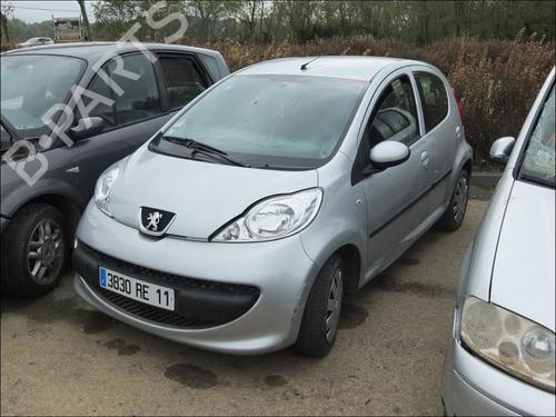 Front wiper motor PEUGEOT 107 (PM_, PN_) 1.4 HDi | BP25666251M29