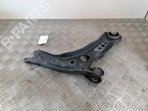 Used Right front suspension arm AUDI A3 Sportback (8VA, 8VF) 2.0 TDI (136 hp) 25668610