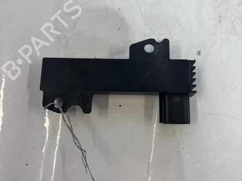 Base antenna Base antenna FORD FIESTA VII (HJ, HF) 1.0 EcoBoost (101 hp) 35796204 35796204