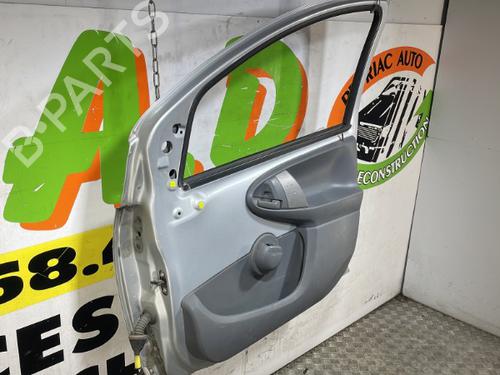 Right front door PEUGEOT 107 (PM_, PN_) 1.4 HDi | BP25662053C3