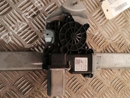 front-left-window-mechanism-renault-trafic-iii-van-fg_-2014-25668565 main image