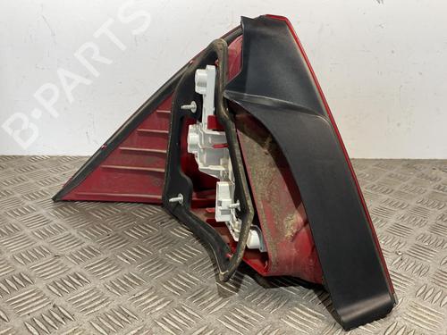 Right taillight FORD MONDEO III (B5Y) 2.0 16V TDDi / TDCi | BP25670231C35