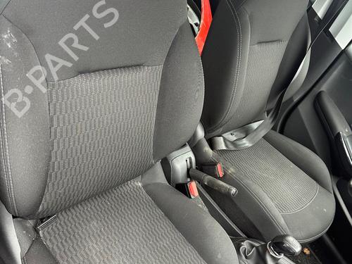 Right front seat PEUGEOT 208 I (CA_, CC_) 1.2 VTI 82 16233488VH