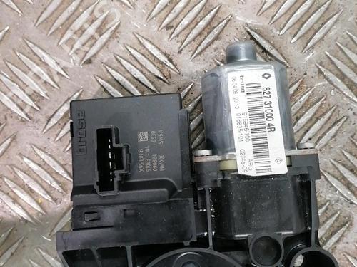 Rudehejsemotor bagstkærm venstre RENAULT GRAND SCÉNIC III (JZ0/1_) 1.9 dCi (JZ0J, JZ0N, JZ1K, JZ1S) (131 hp) 25668318