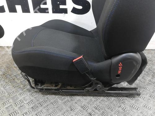 Right front seat PEUGEOT 208 I (CA_, CC_) 1.2 VTI 82 | BP25667694C16 