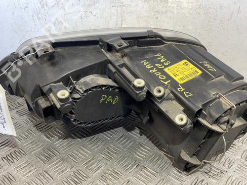 Right headlight VW TOURAN (1T1, 1T2) 2.0 TDI 16V | BP25669447C29